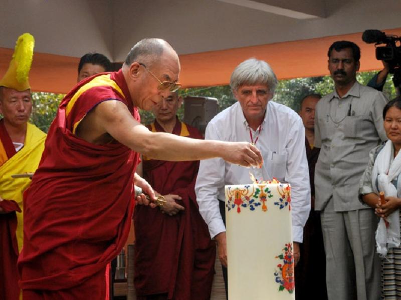 Photographer: | H.H. the Dalai Lama 