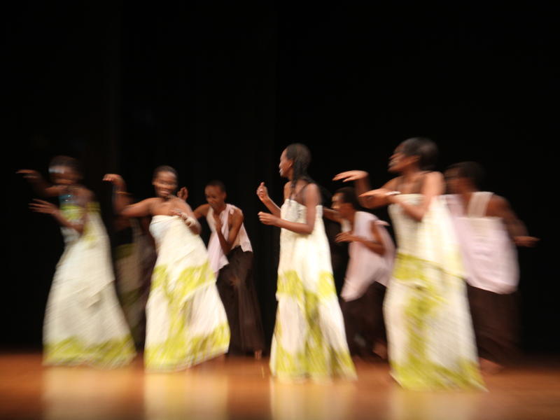 Photographer:Sajju | Traditional Rwandan dance 
