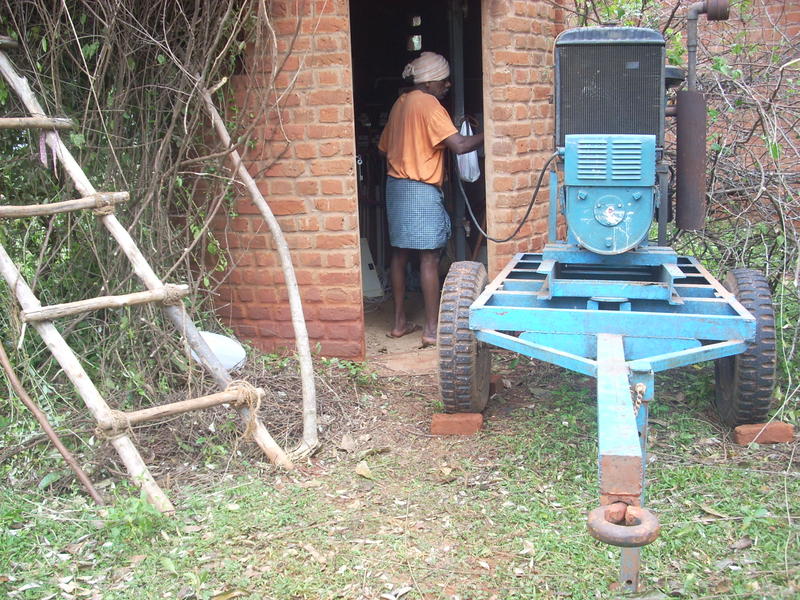 Photographer:Andrea | The most requested items in this days are the power generators to fill up the communities' tanks 