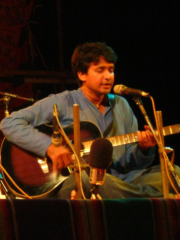 Photographer:Maria | Vedanth Bharadwaj on guitar