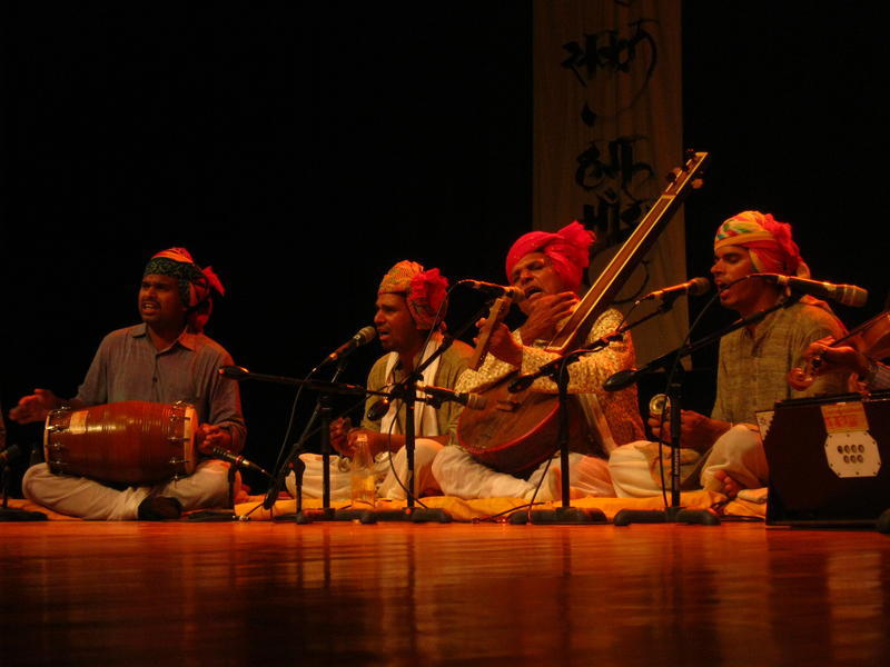 Photographer:Maria | Prahlad Tipanya at Sri Aurobindo Auditorium