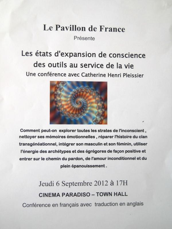 Photographer:Pavillon de France | The flyer of the conference