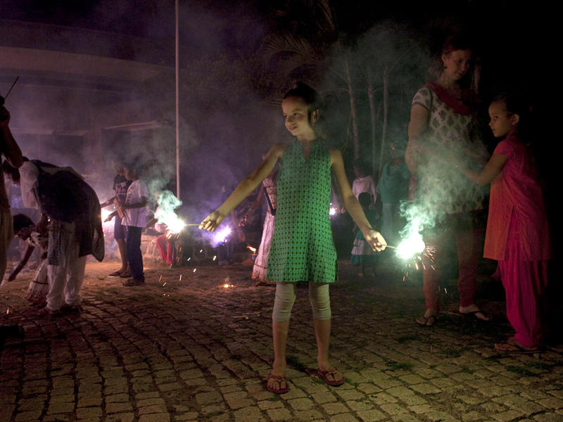 Photographer:Andrea Kunkl | Sana she is use to handle sparklers.