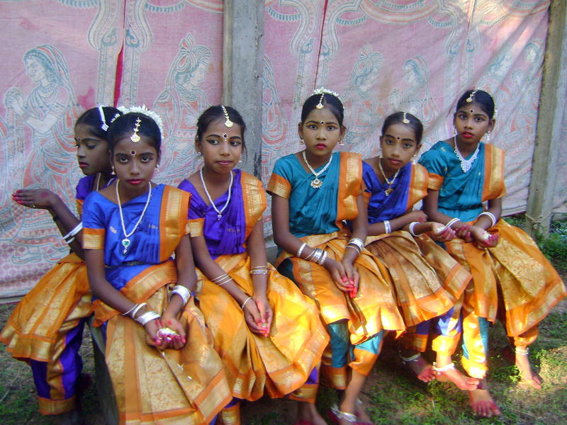 Photographer:Boobalan | 7th grade students waiting to perform Odissi dance on the stage of Udavi school.