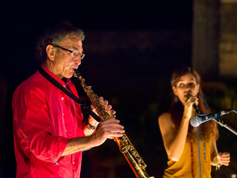 Photographer:Olivier Malcor | Saxophonist Paul and singer Clementine