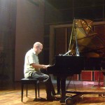 Hartmut on piano 