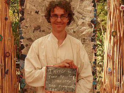 Photographer:Litter Free Auroville | Gijs at the pledge-your-change-booth