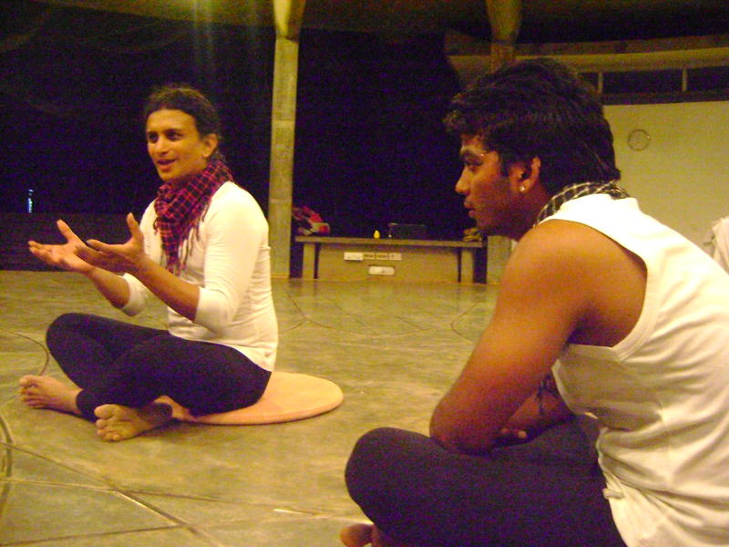 Photographer:Beatrice | Drupad explaining about Mime Festival in Auroville