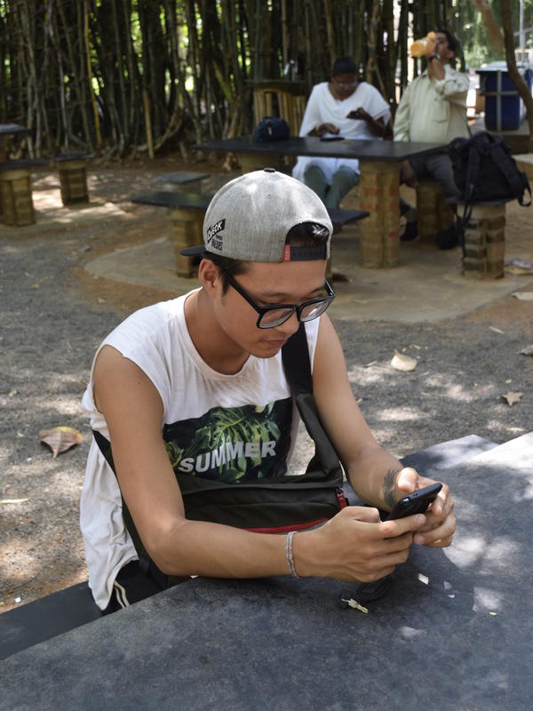 Photographer:Samira | Sun informed us that he enjoyed the limited internet connection in Auroville