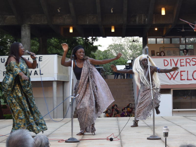 Photographer:Samira | AVFF15 official opening at Town Hall PlazzaRwandand dance
