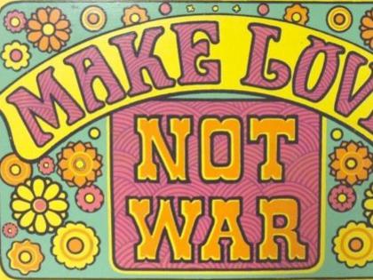 Photographer:web | Make love love not war