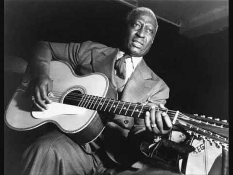 Photographer:web | Lead Belly