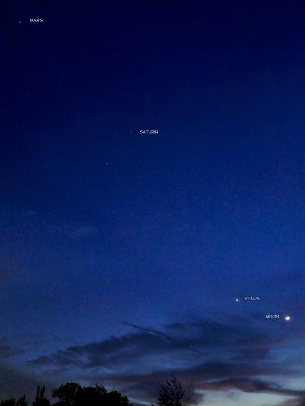 Photographer:web | Moon, Venus, Saturn, Mars on 3rd of October byZefri Besar in Brunei Darussalam island of Borneo