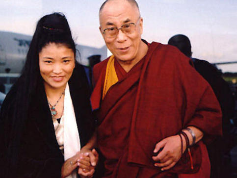 Photographer:web | Yungchen Lhamo  and H.H Dalai Lama