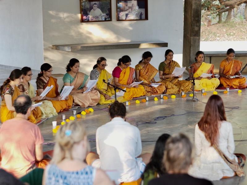 Photographer:Satyajit C P | Traditional Vedic Chanting in SAWCHU by teachers of Yogavahini School, Chennai