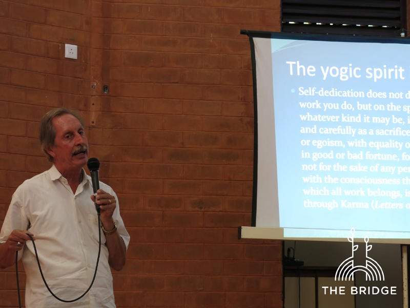 Photographer:Cassandra | Larry presenting his research into Integral Yoga at Work