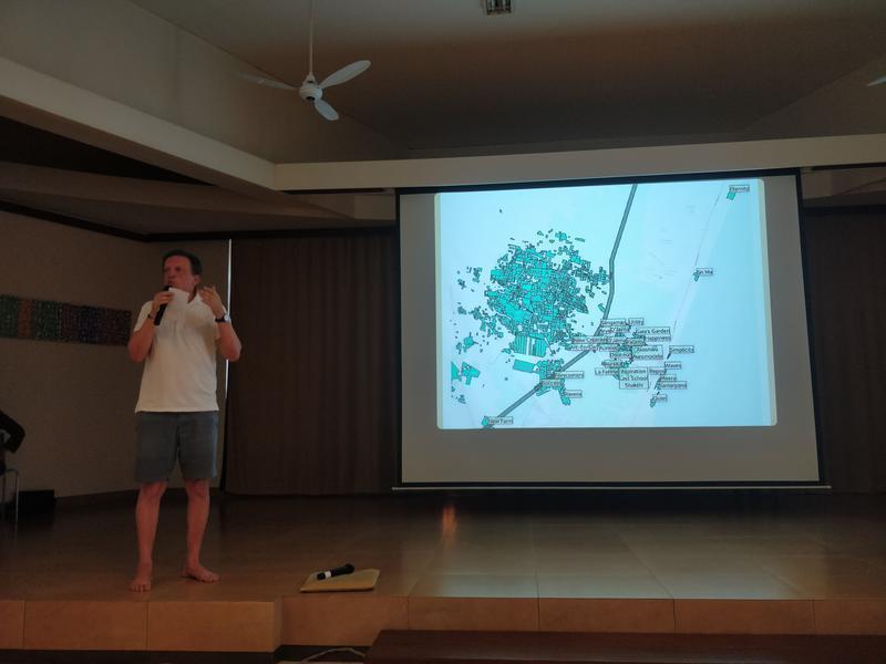 Photographer:Avdhi | Francois explaining the effect of the highway on Auroville and how it can be protected