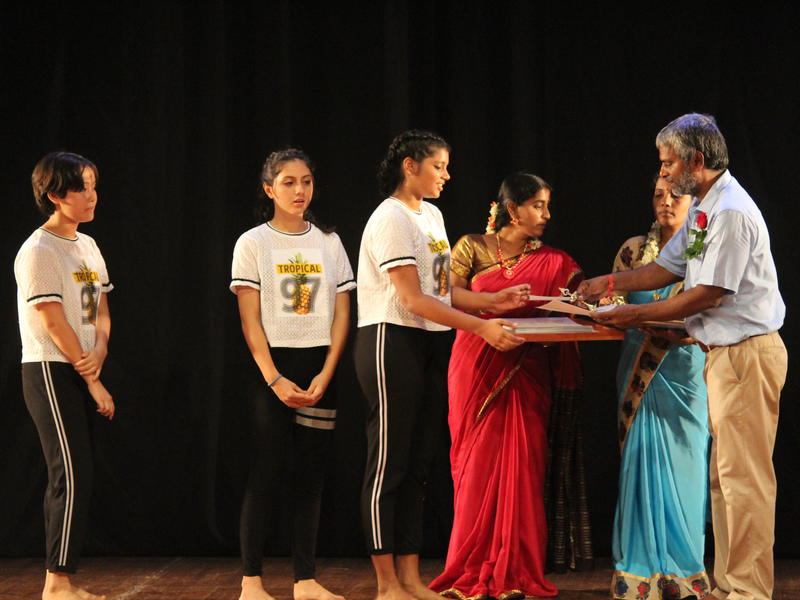 Photographer:Venkatesh and Team | Selvaraj awarding mementos to the Bulletproof Girl Scouts