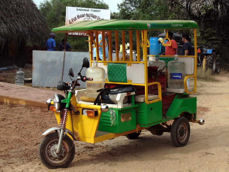 Photographer:Lina | elctric rikshaw donated by ITS