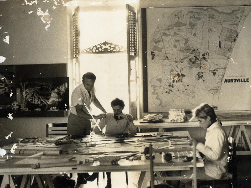 Photographer:Auroville Archives | Roger Anger Auroville planning office in Pondicherry